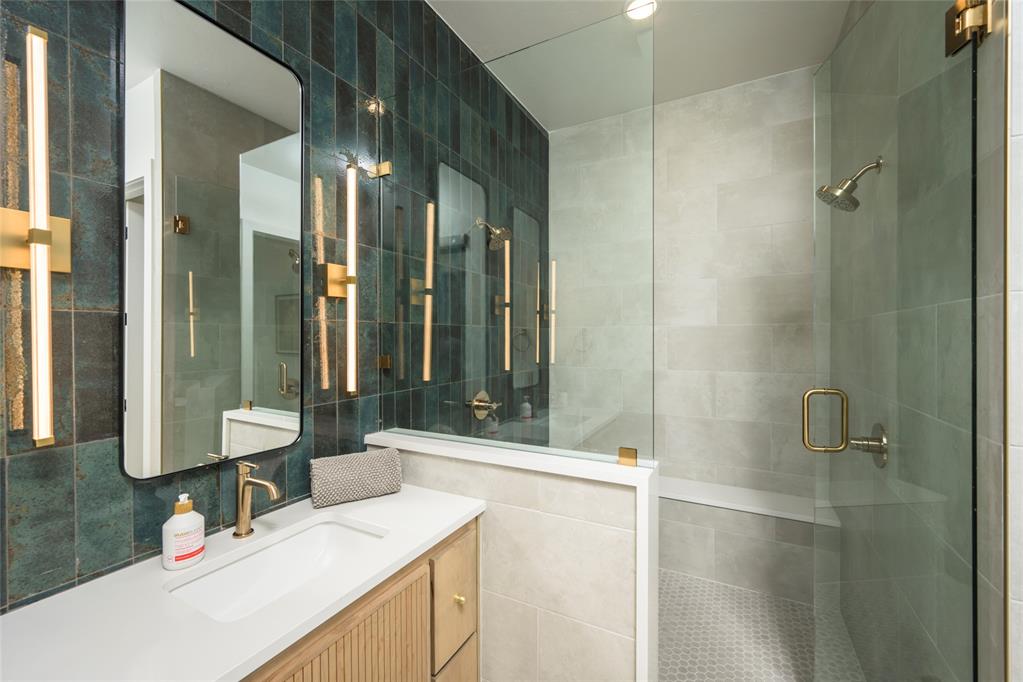 24 Cedar Summit Trail