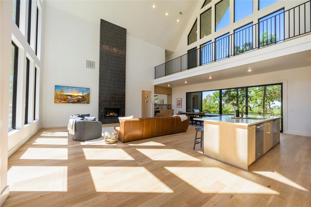 971 Timberline Trail