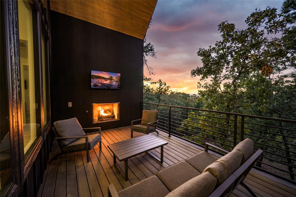 971 Timberline Trail