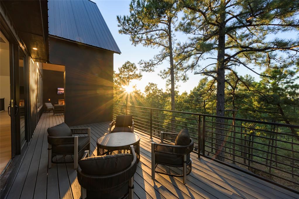 971 Timberline Trail