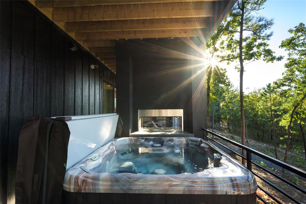 971 Timberline Trail