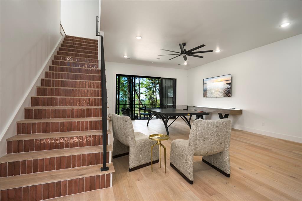 971 Timberline Trail
