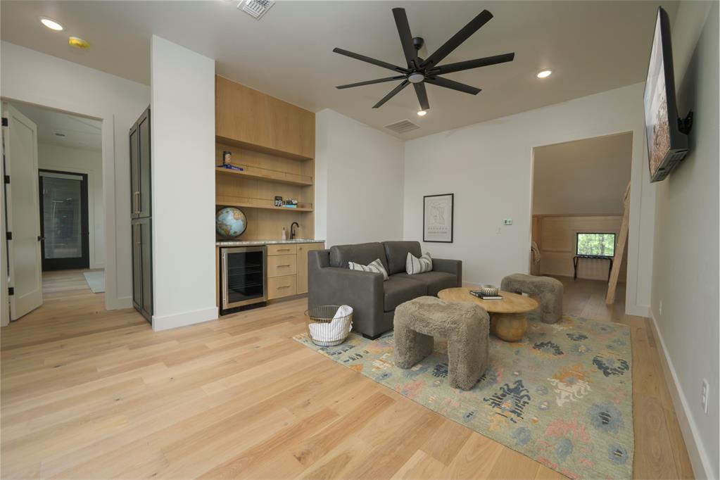 971 Timberline Trail