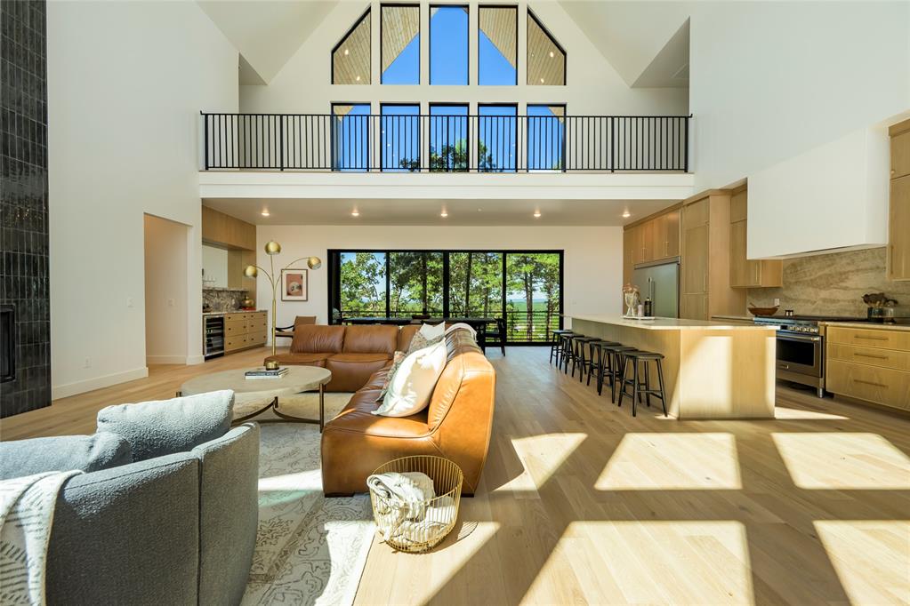 971 Timberline Trail