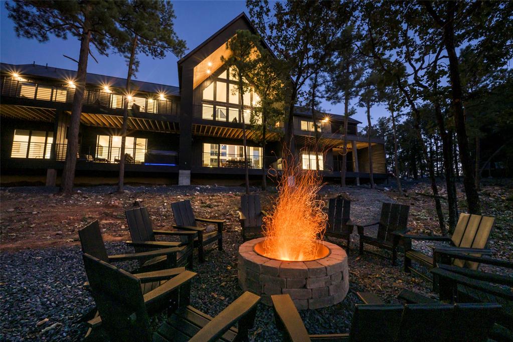 971 Timberline Trail