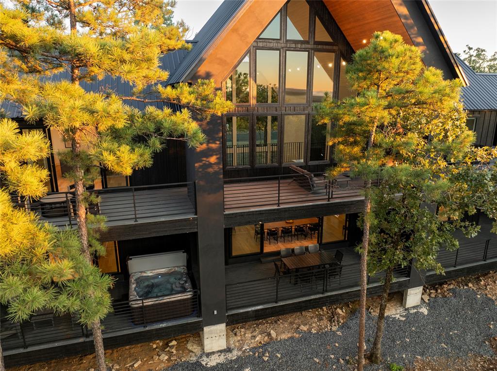 971 Timberline Trail