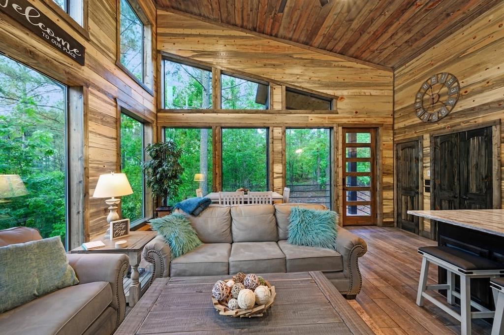 1564 Pine Hills Road