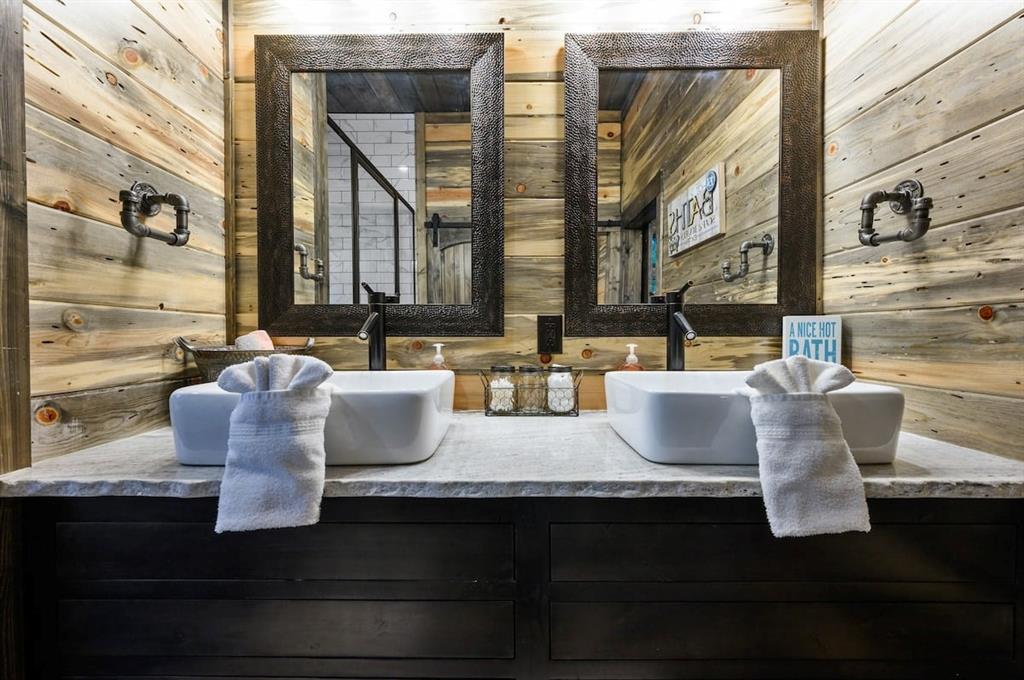 1564 Pine Hills Road