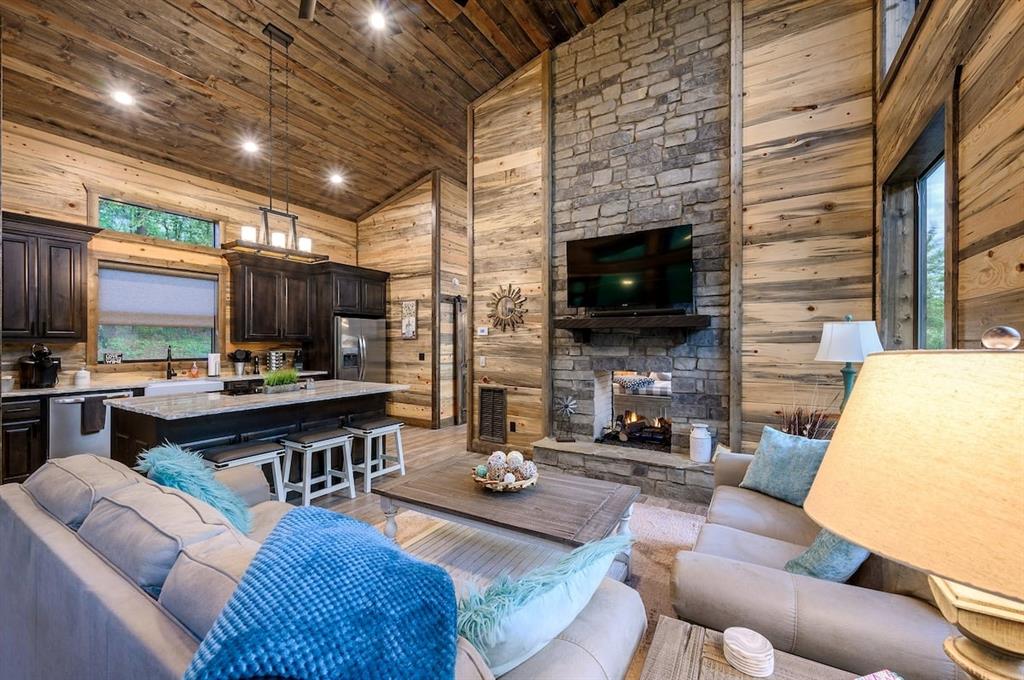 1564 Pine Hills Road