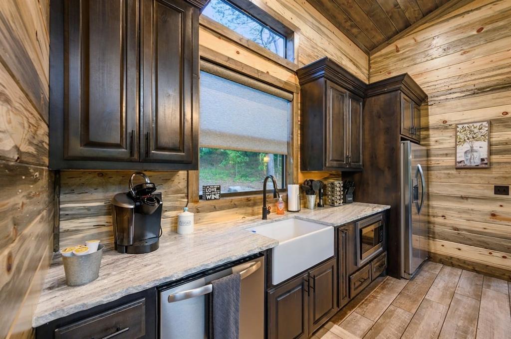 1564 Pine Hills Road