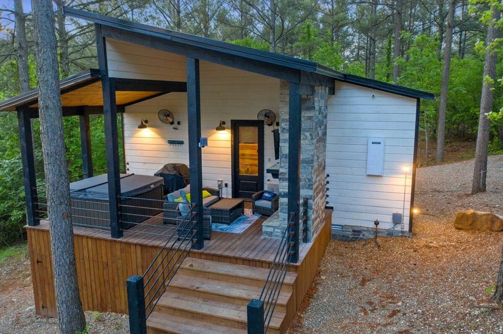 1564 Pine Hills Road