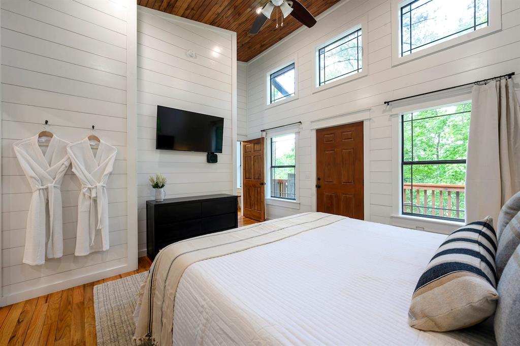 266 Hickory Leaf Trail