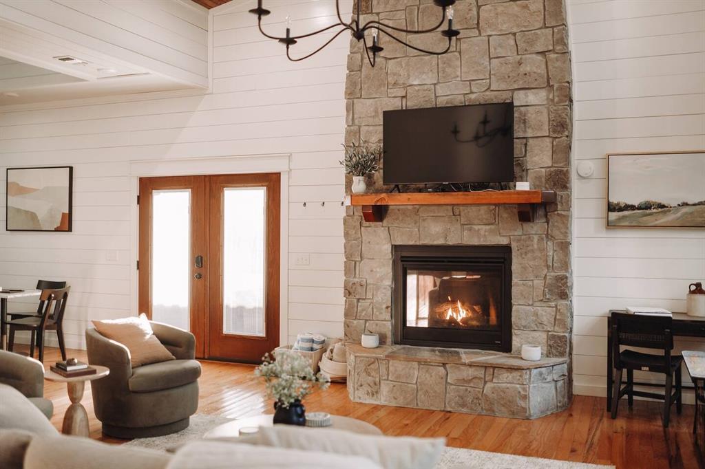 266 Hickory Leaf Trail