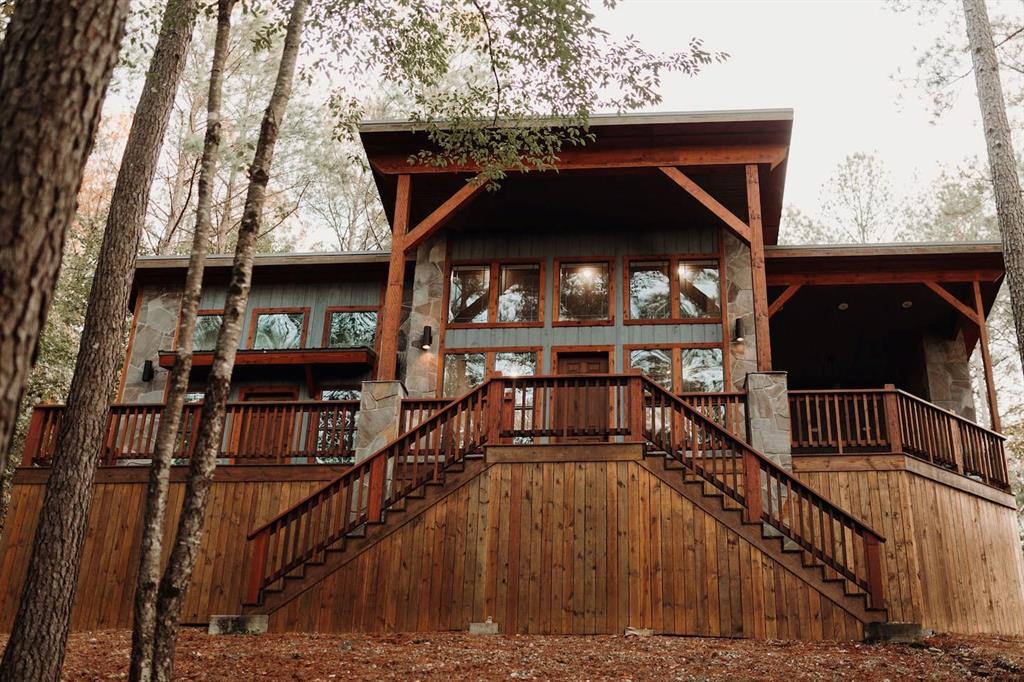 266 Hickory Leaf Trail