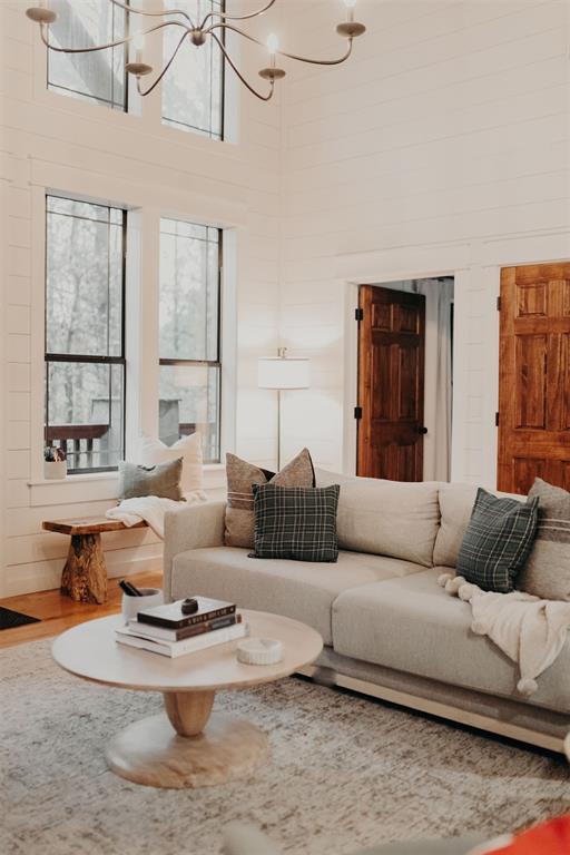 266 Hickory Leaf Trail