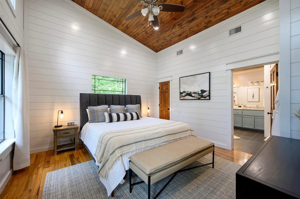 266 Hickory Leaf Trail