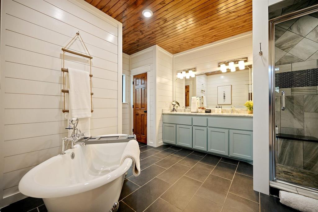 266 Hickory Leaf Trail