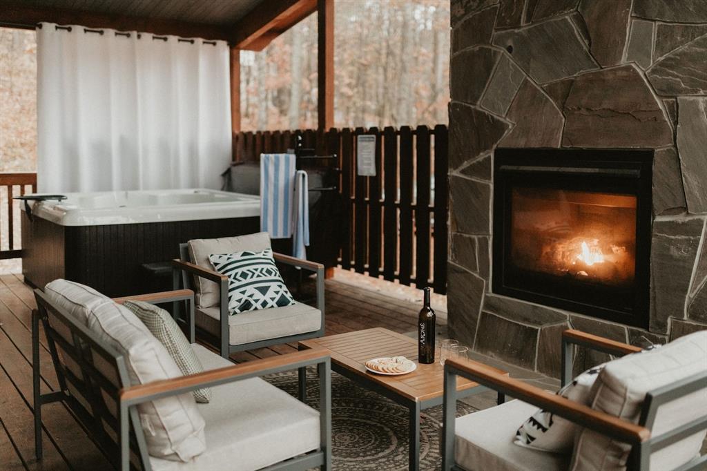 266 Hickory Leaf Trail