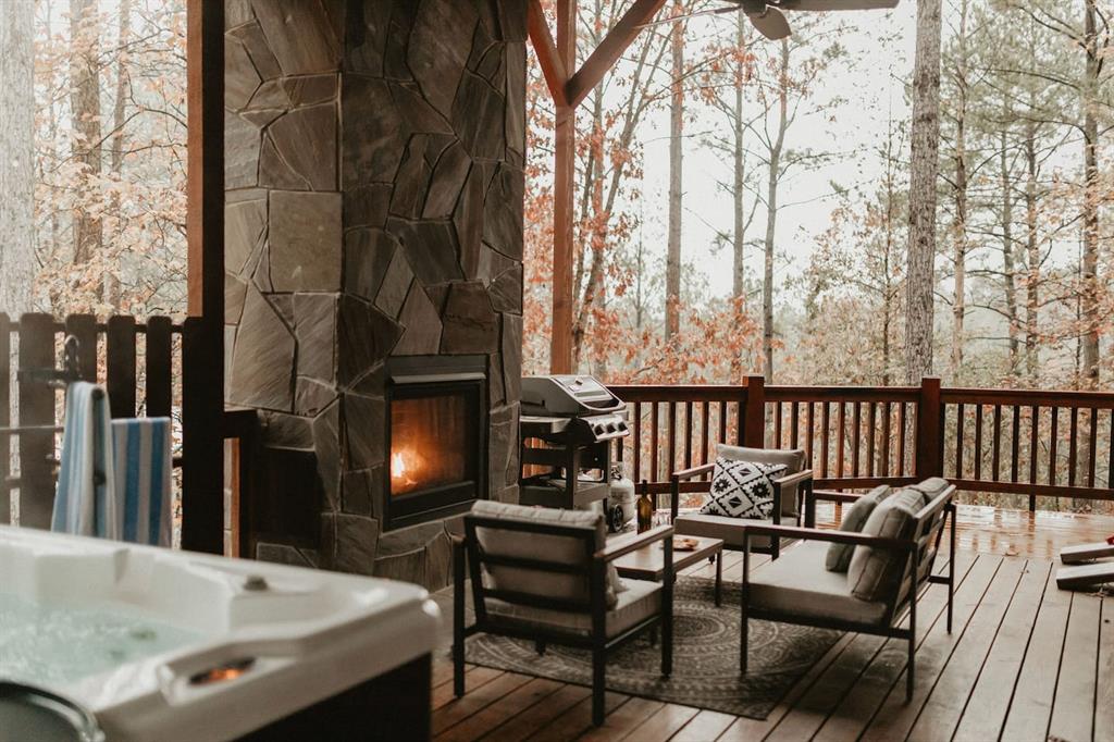 266 Hickory Leaf Trail