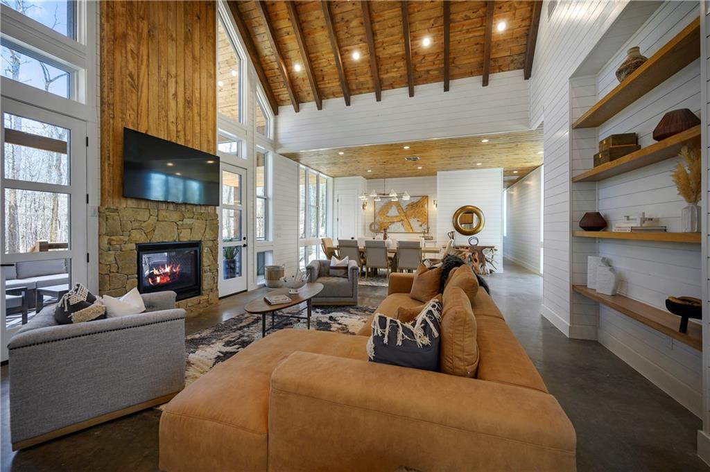 700 Woodland Bluff Trail