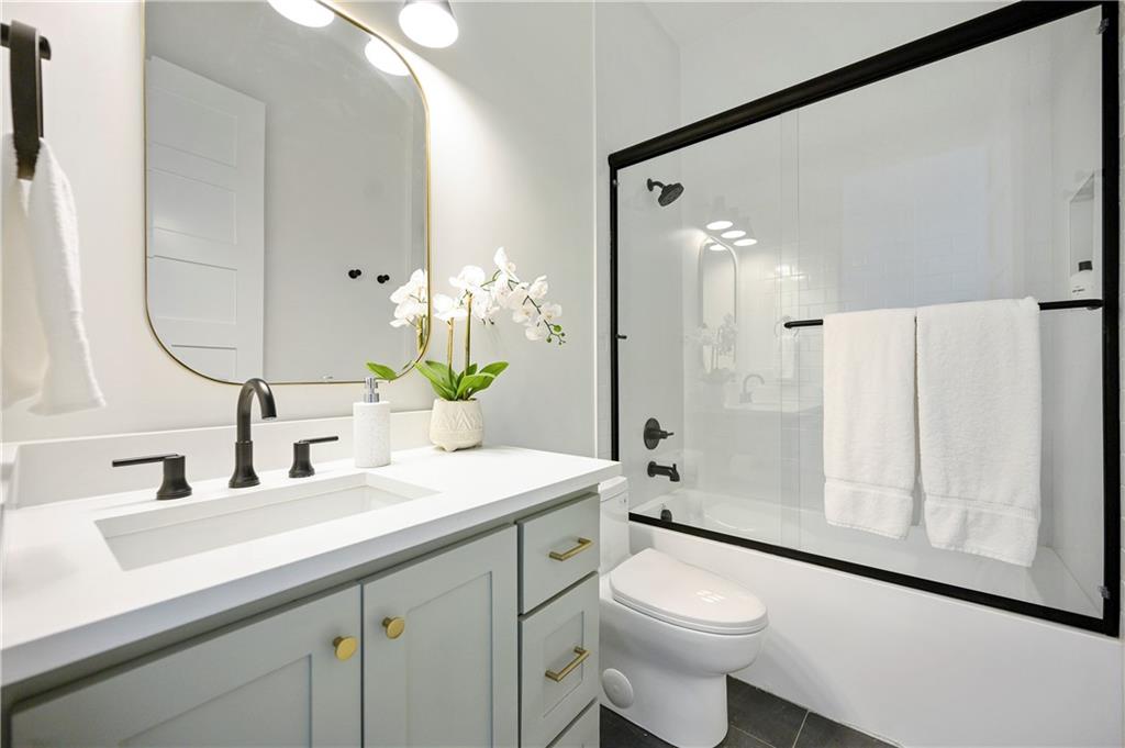 700 Woodland Bluff Trail