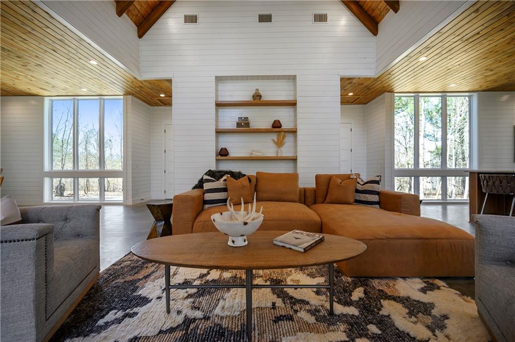 700 Woodland Bluff Trail