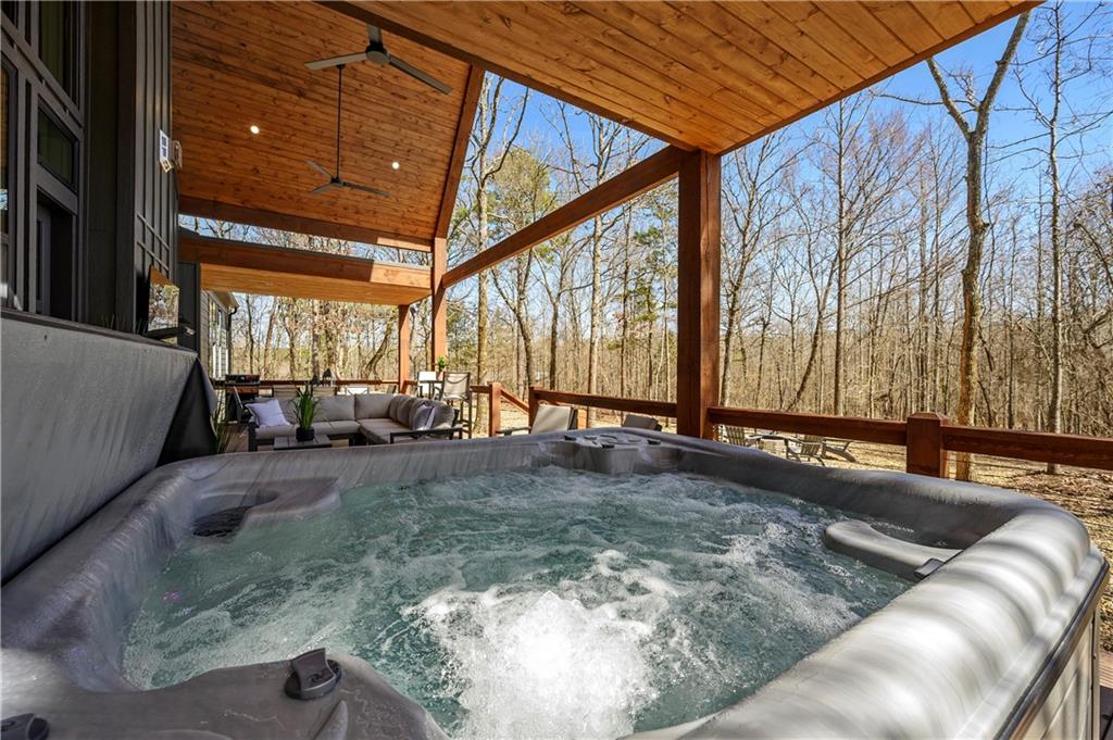 700 Woodland Bluff Trail