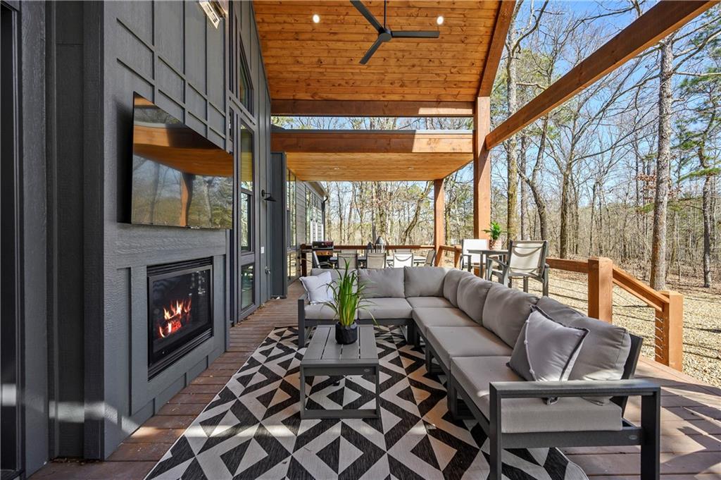 700 Woodland Bluff Trail