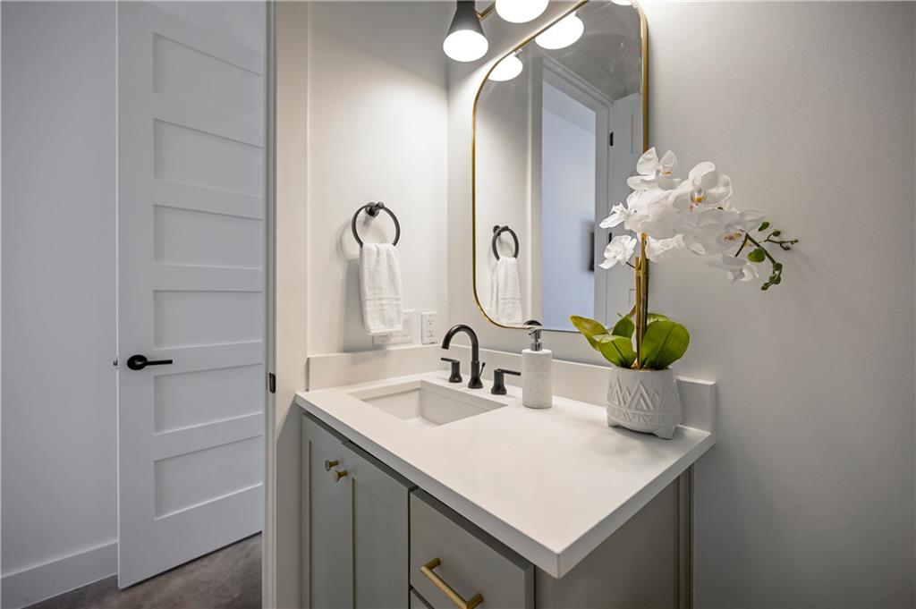 700 Woodland Bluff Trail