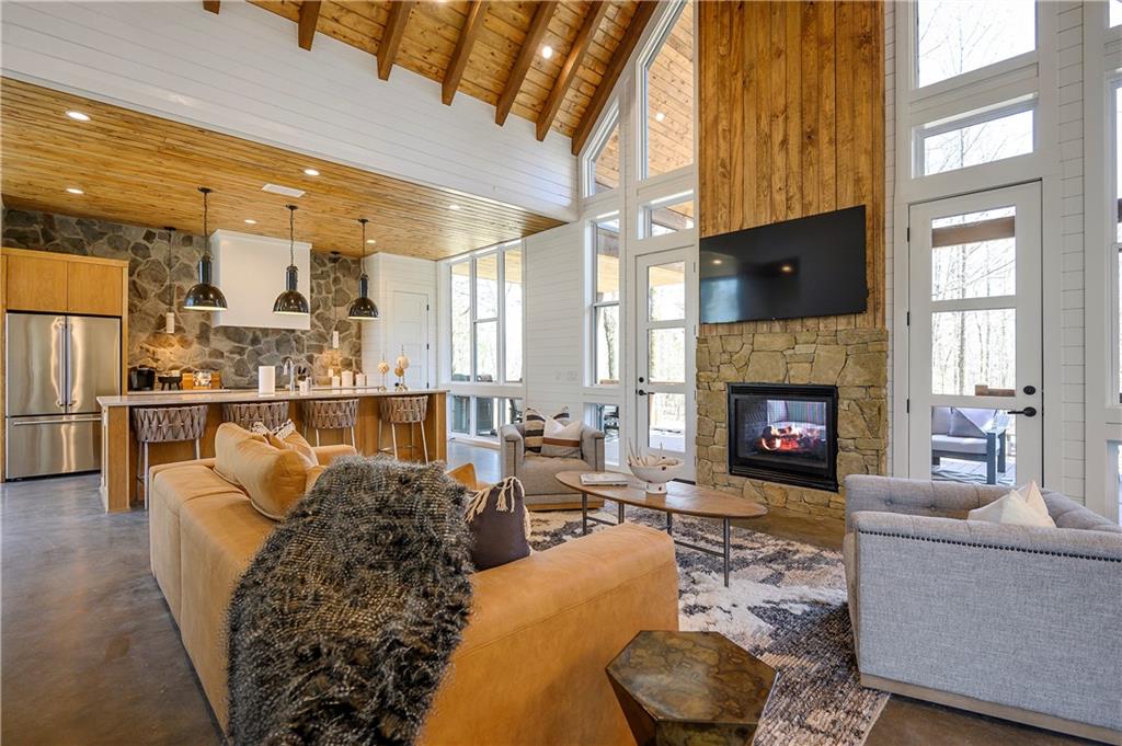 700 Woodland Bluff Trail