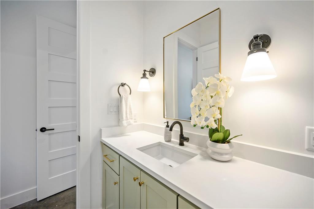 700 Woodland Bluff Trail