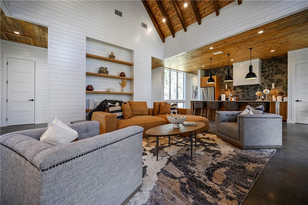 700 Woodland Bluff Trail