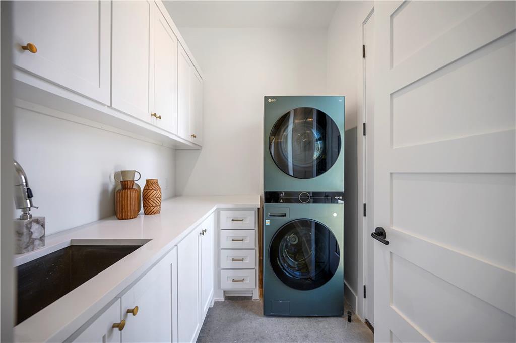 700 Woodland Bluff Trail