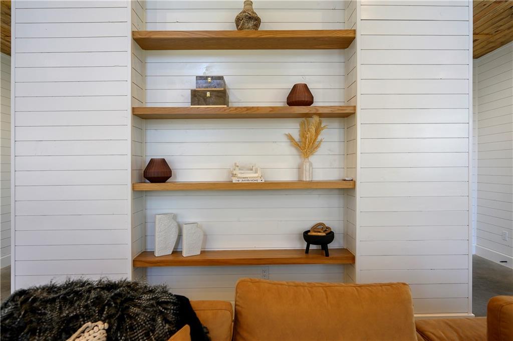 700 Woodland Bluff Trail