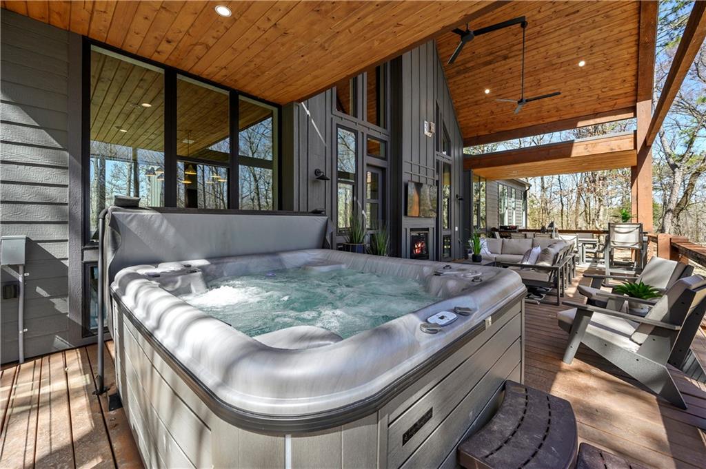 700 Woodland Bluff Trail