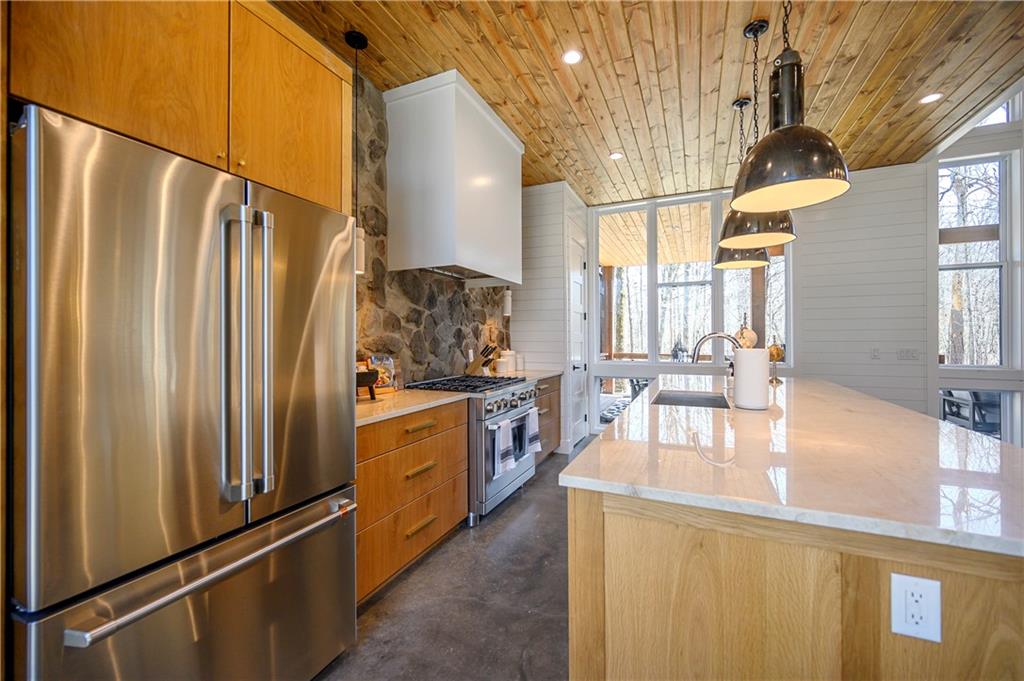 700 Woodland Bluff Trail