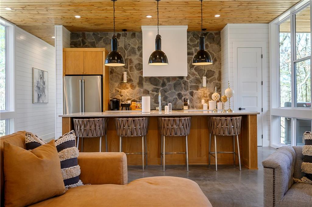 700 Woodland Bluff Trail