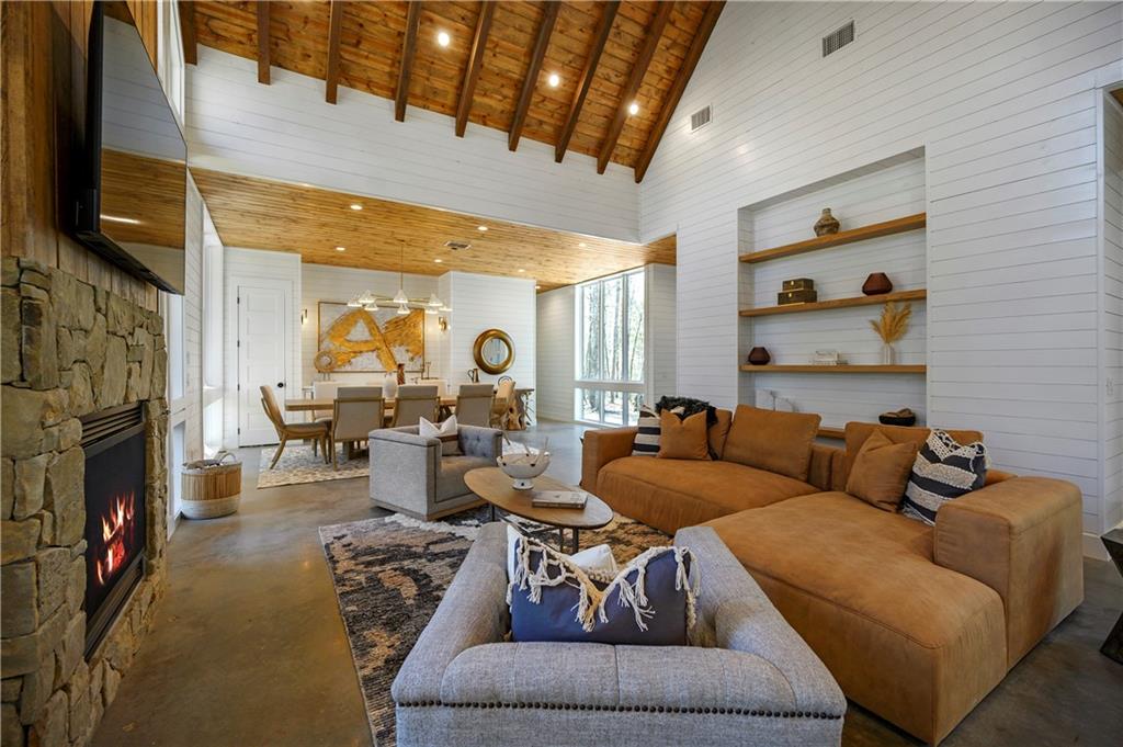 700 Woodland Bluff Trail