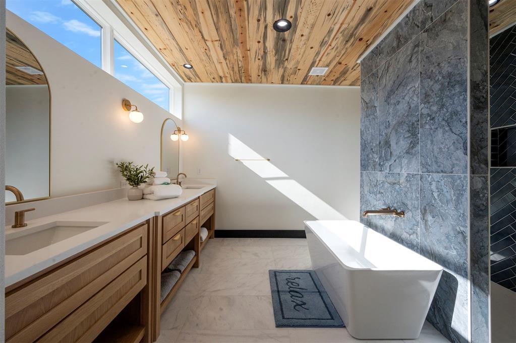 1618 Pine Hills Road