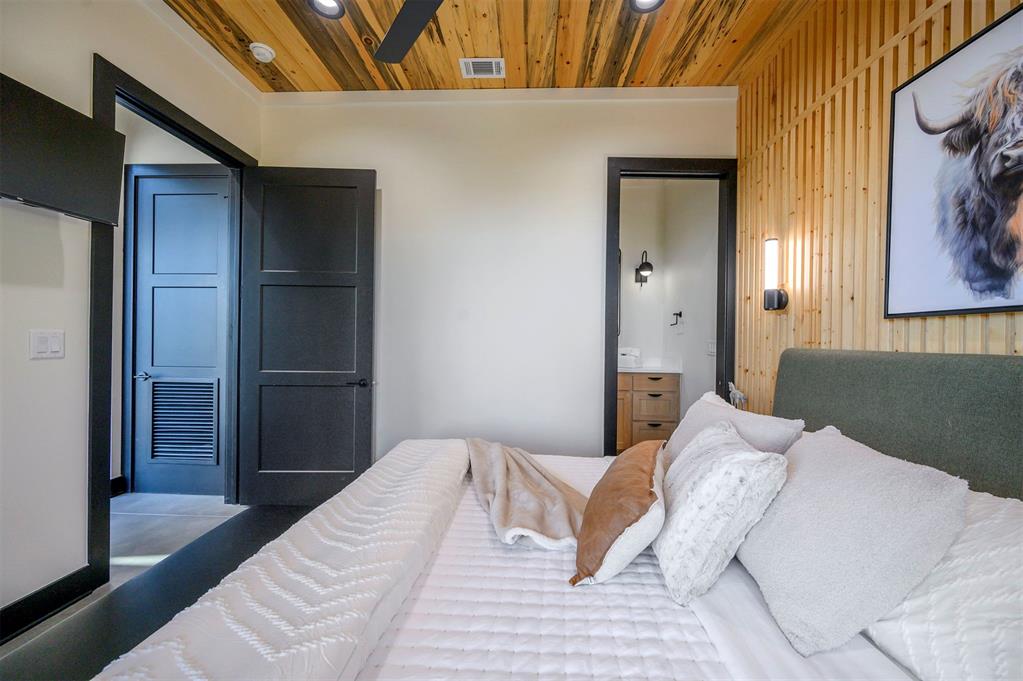 1618 Pine Hills Road