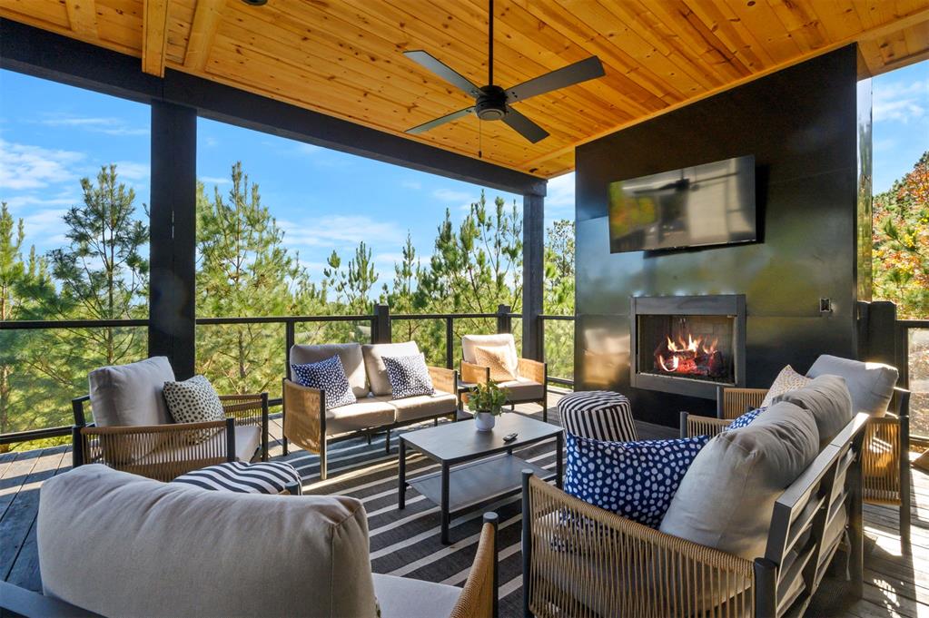 1618 Pine Hills Road