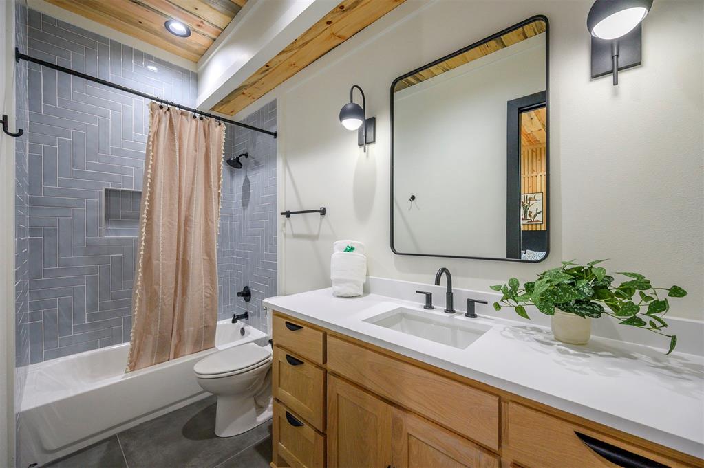 1618 Pine Hills Road