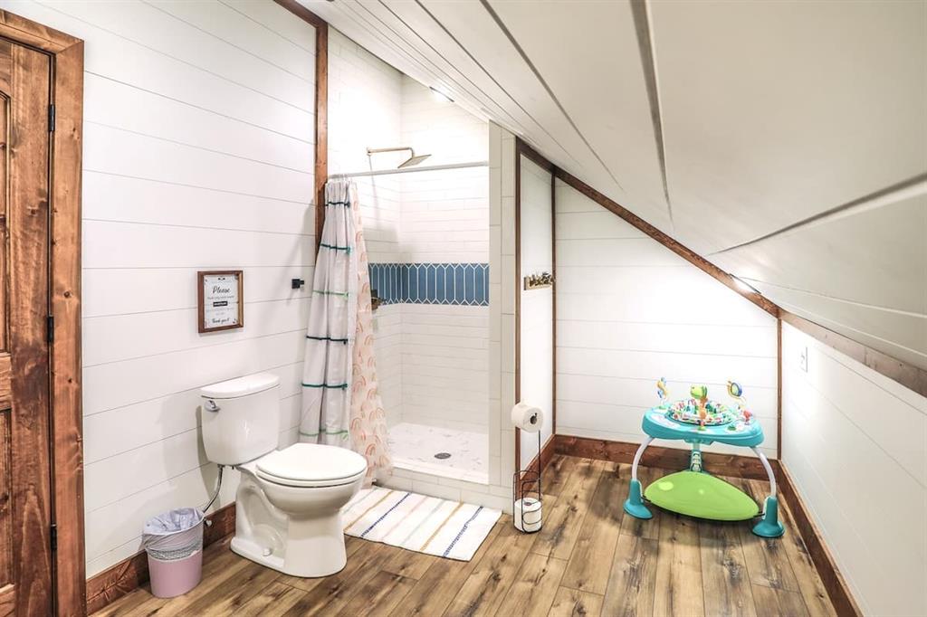 68 White Oak Acorn Lane