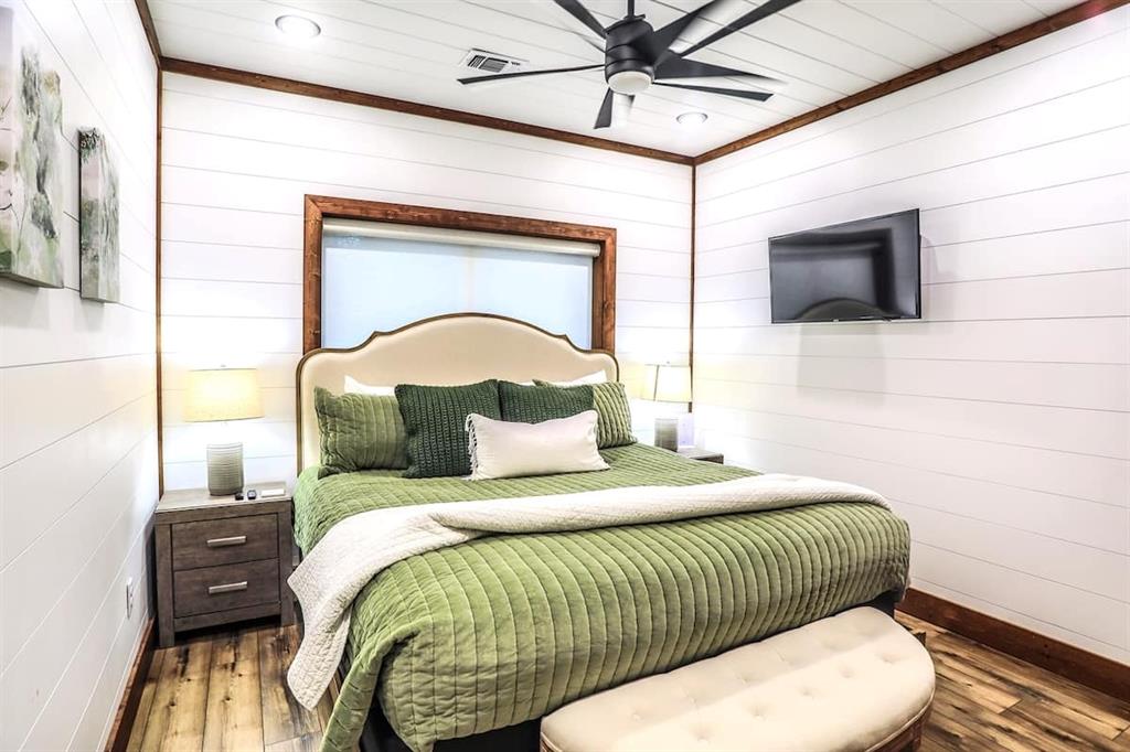 68 White Oak Acorn Lane