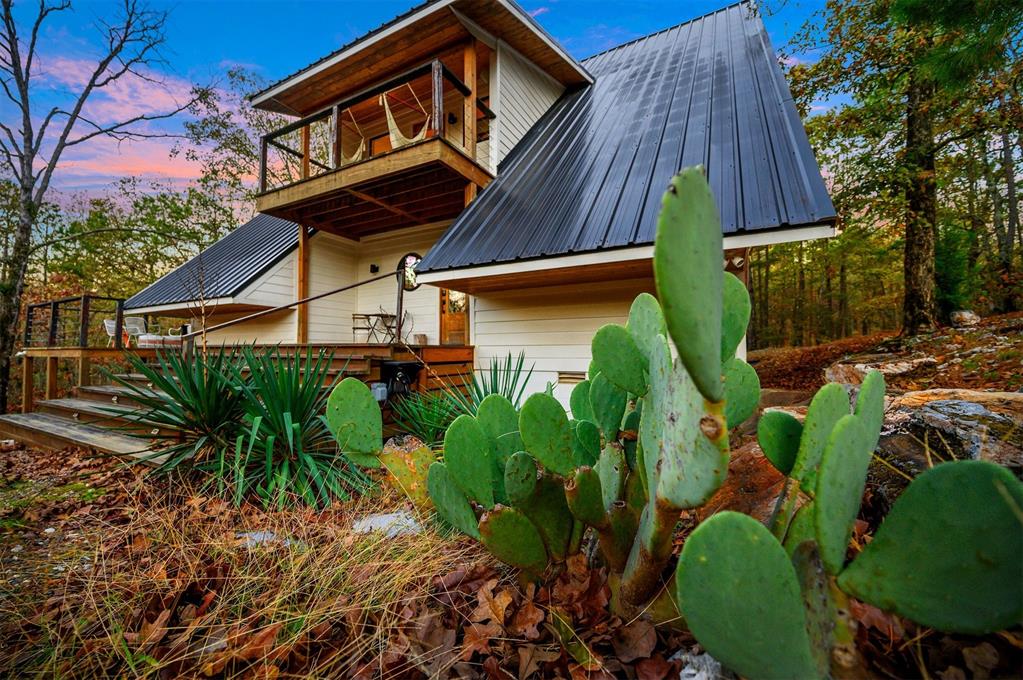 265 Woodland Hills Trail