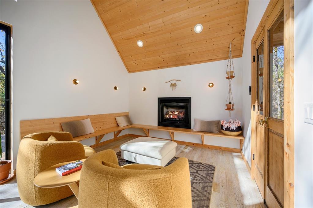 265 Woodland Hills Trail