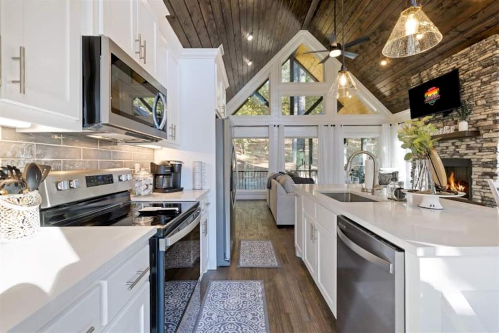 128 Sharp Holly Trail