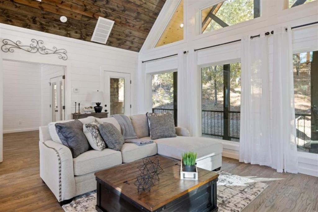 128 Sharp Holly Trail