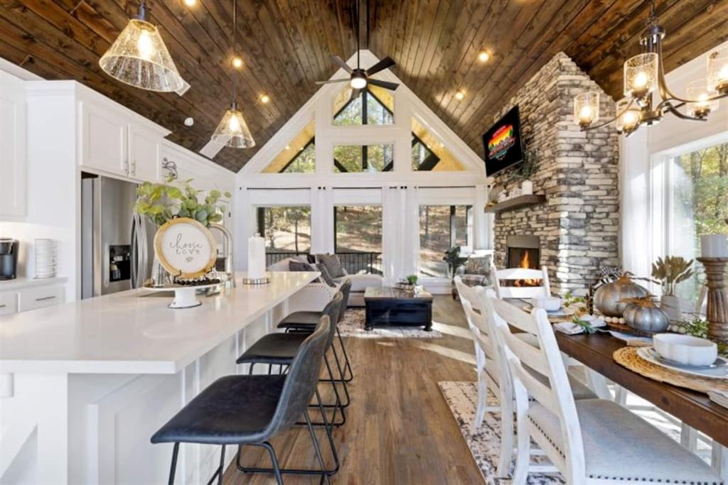 128 Sharp Holly Trail