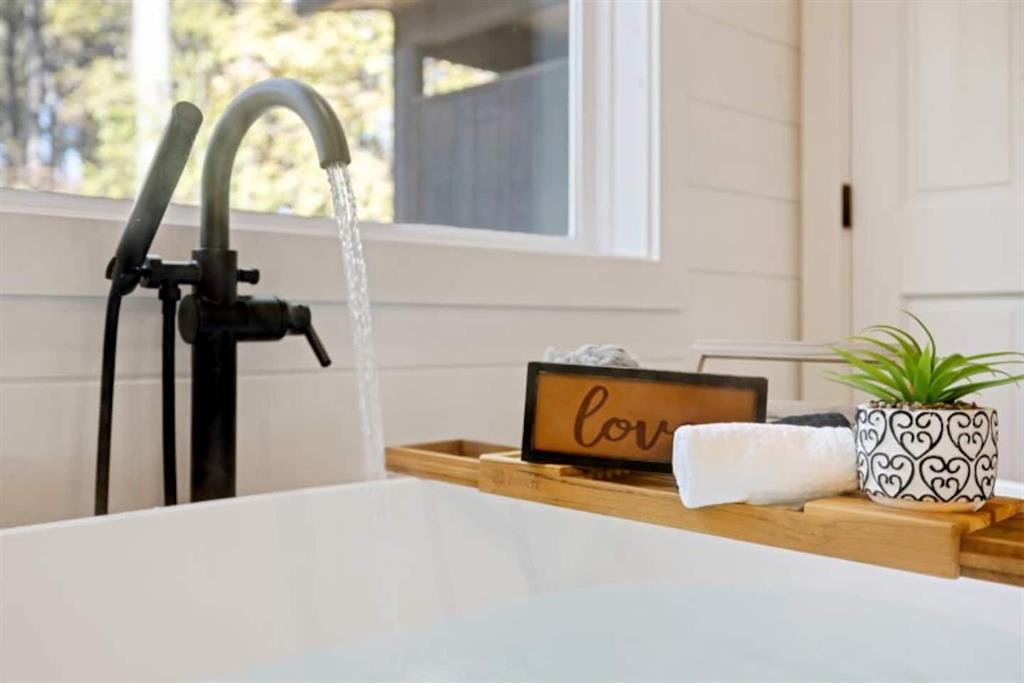 128 Sharp Holly Trail